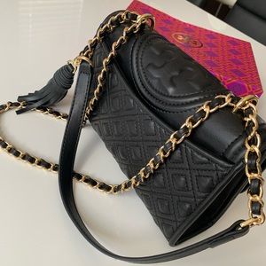 FLEMING SMALL CONVERTIBLE SHOULDER BAG